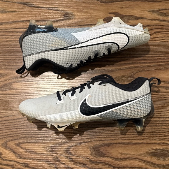 Size 10.5 Nike Vapor Edge Speed 360 2 Football Cleat Smoke Grey Black DA5455 002